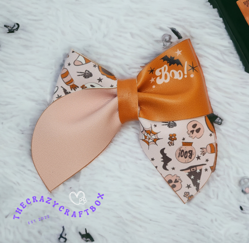 🎃 Spooky Ghost Hair Bow – Halloween Faux Leather Bow